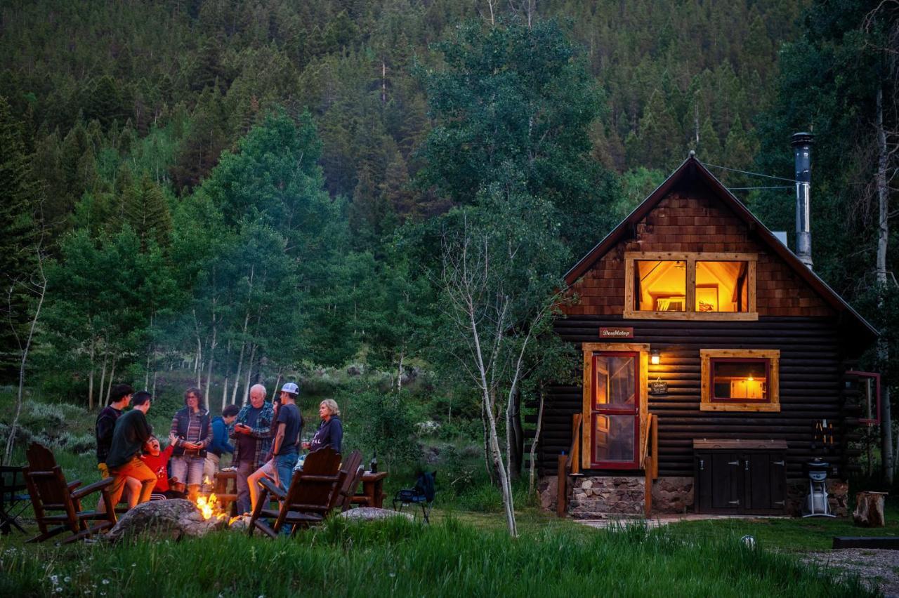 Pioneer Guest Cabins クレスティド・ビュート エクステリア 写真