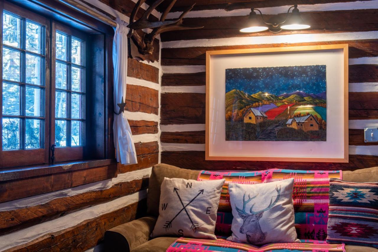 Pioneer Guest Cabins クレスティド・ビュート エクステリア 写真