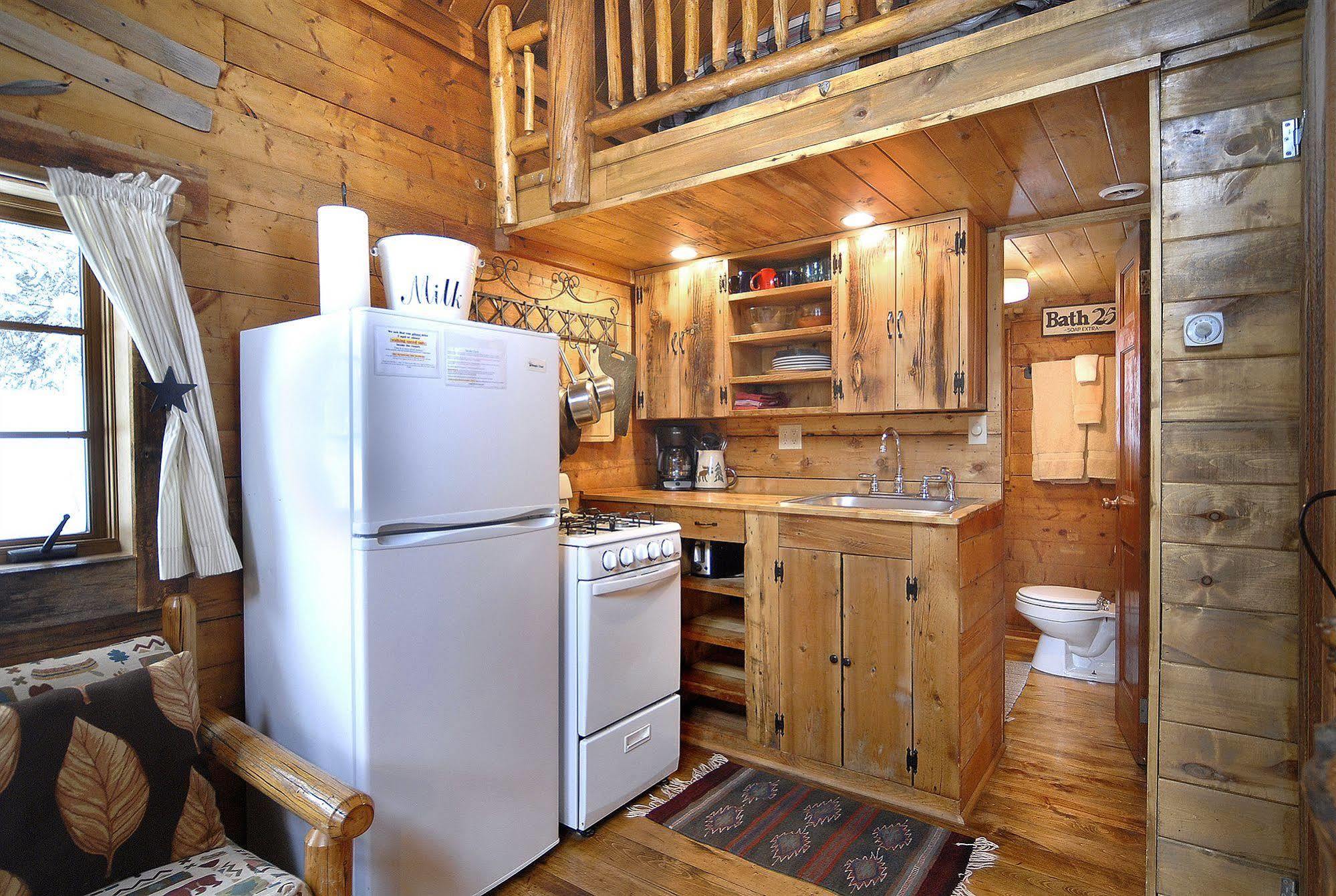 Pioneer Guest Cabins クレスティド・ビュート エクステリア 写真