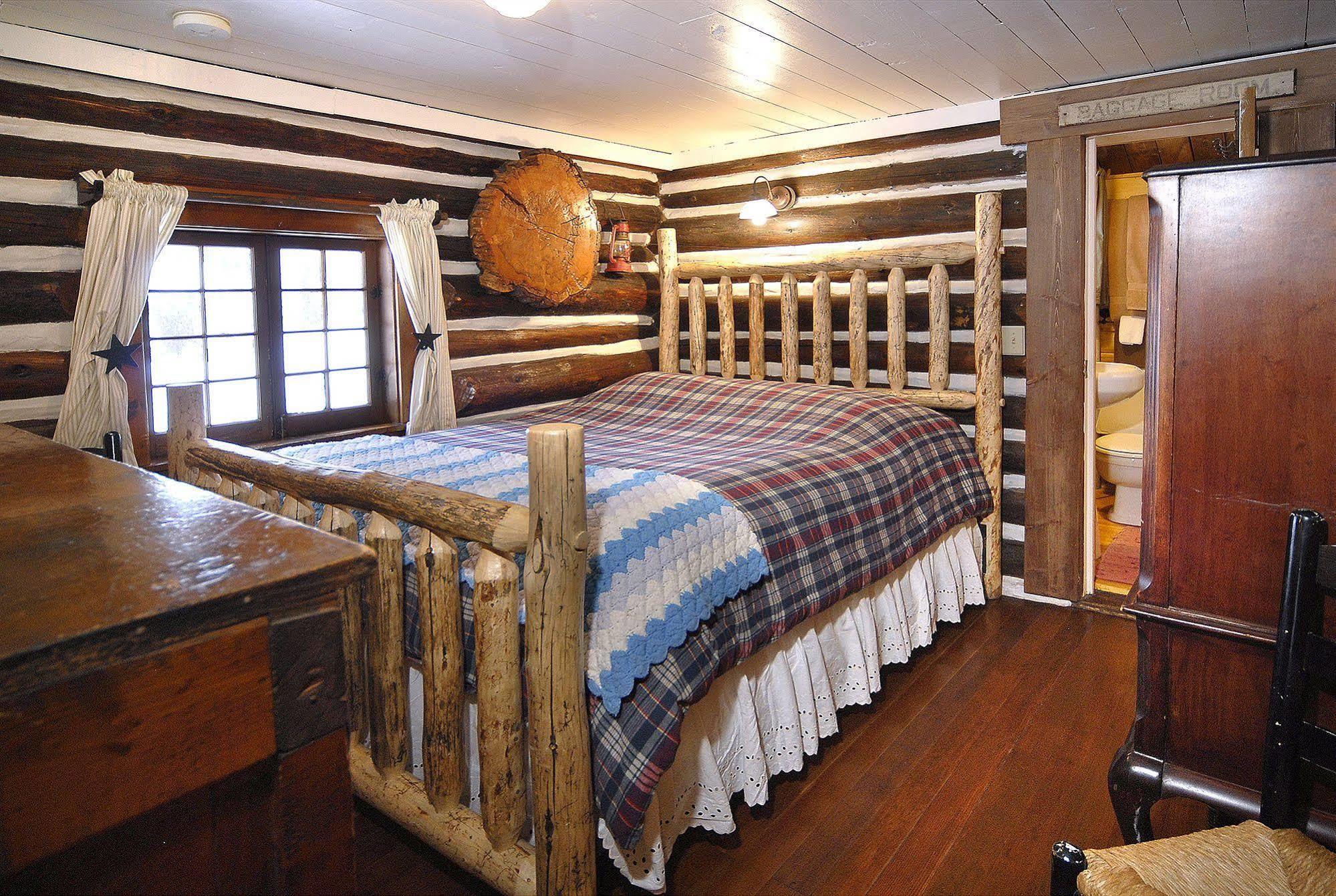 Pioneer Guest Cabins クレスティド・ビュート エクステリア 写真